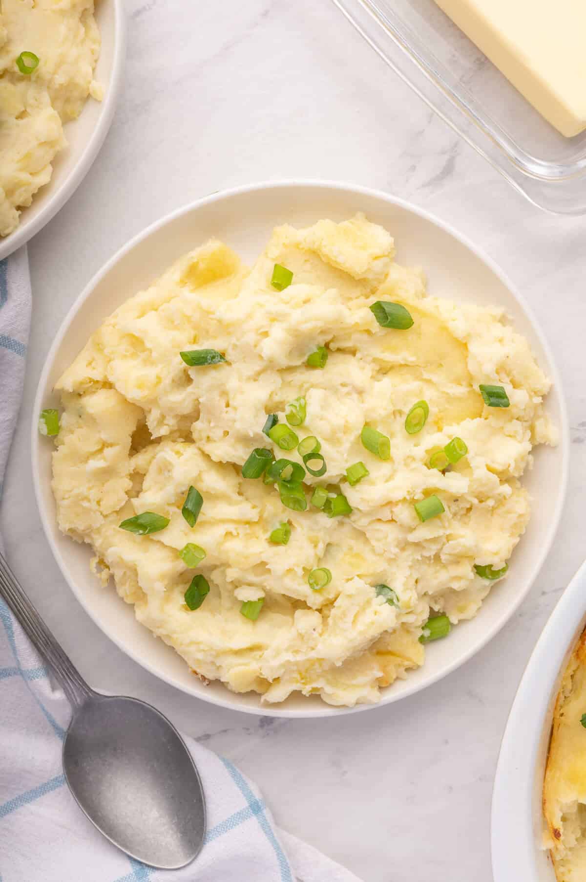 The potatoes on a plate.