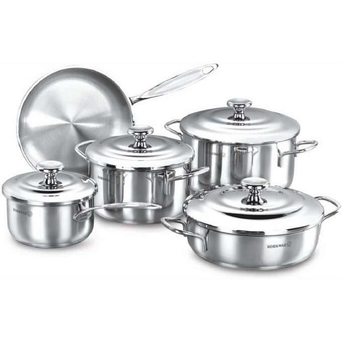 9 piece cookware set.