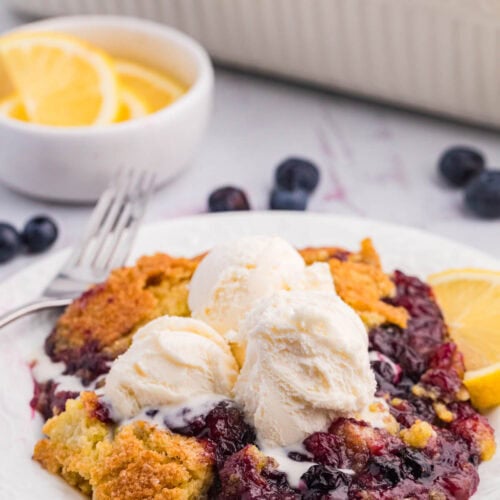 Easy Lemon Blueberry Dump Cake Recipe (5 Ingredients) - Simply Stacie