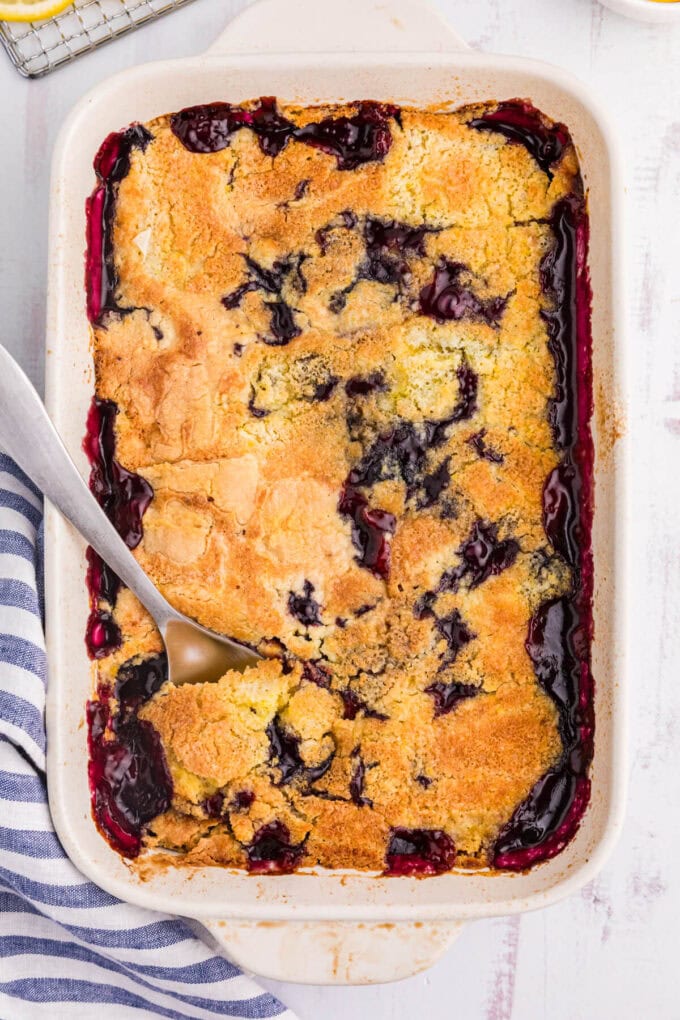 Easy Lemon Blueberry Dump Cake Recipe (5 Ingredients) - Simply Stacie
