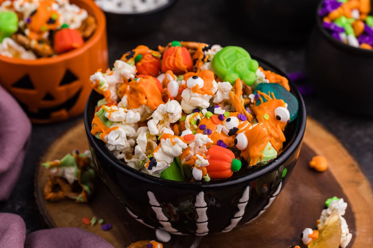 Halloween Popcorn Recipe - Simply Stacie