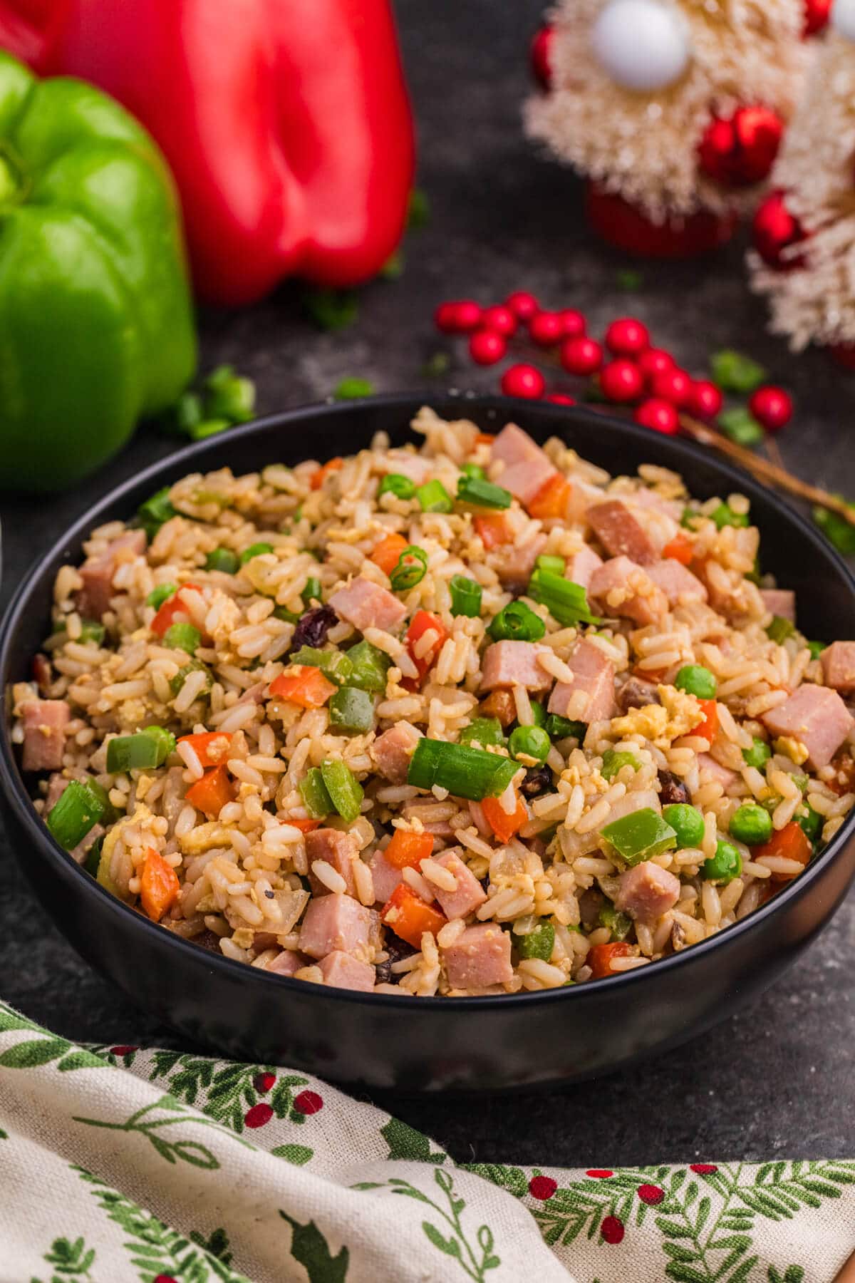 A black bowl of the rice.